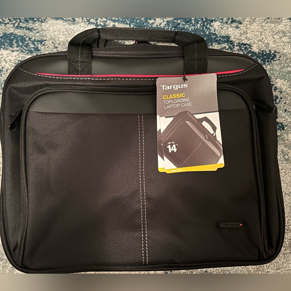 NWT 🏷️ 14” Black Laptop Case/Bag